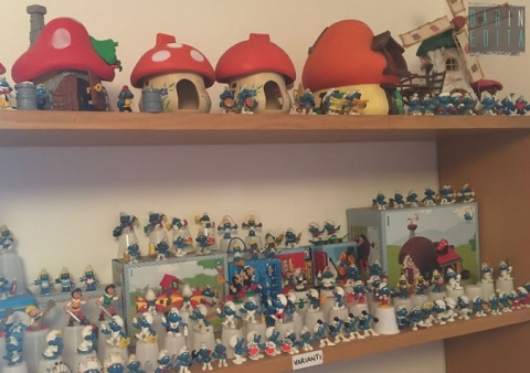 I 4mila puffi di Francesco: �Li colleziono in ricordo di un piccolo amico che non c'� pi��